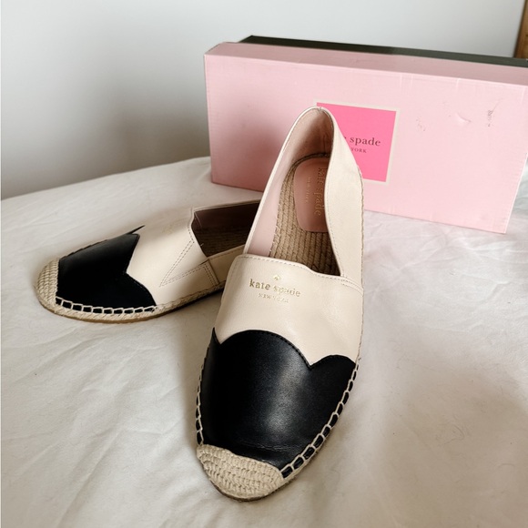 kate spade Shoes - BNIB Kate Spade Garden Leather Flats - black/bare